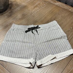Eddie Bauer Black and White Striped Women's Shorts